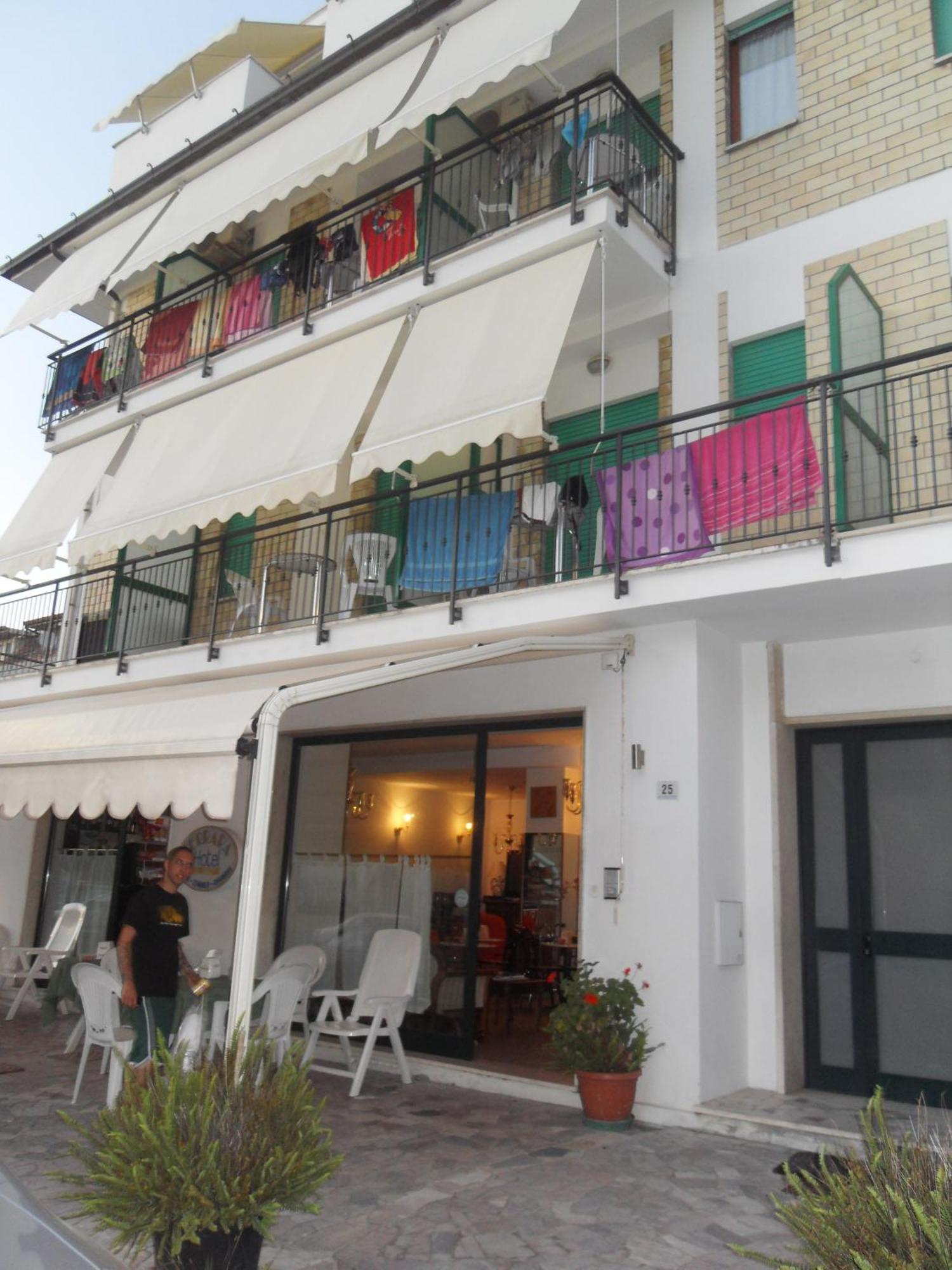Hotel Ferrara San Benedetto del Tronto Exterior foto