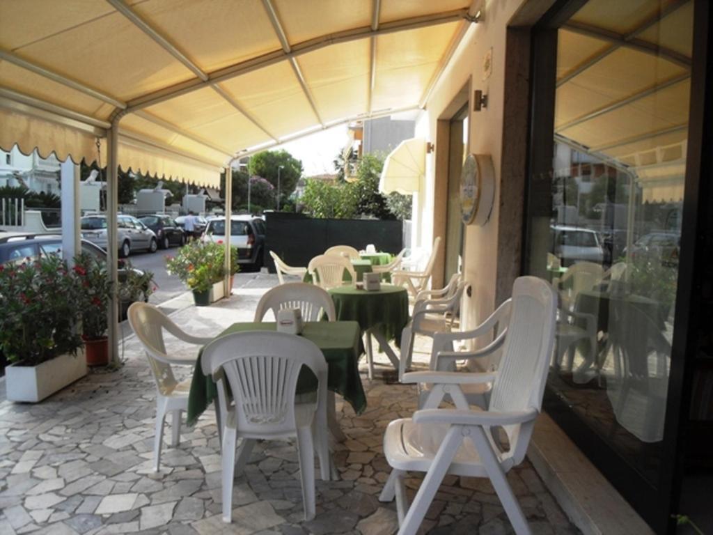 Hotel Ferrara San Benedetto del Tronto Exterior foto