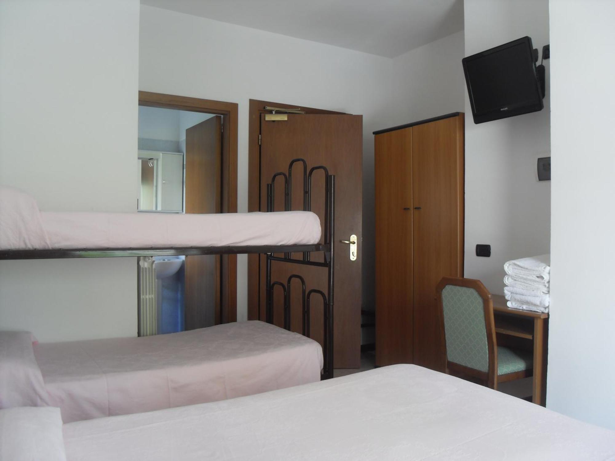 Hotel Ferrara San Benedetto del Tronto Exterior foto