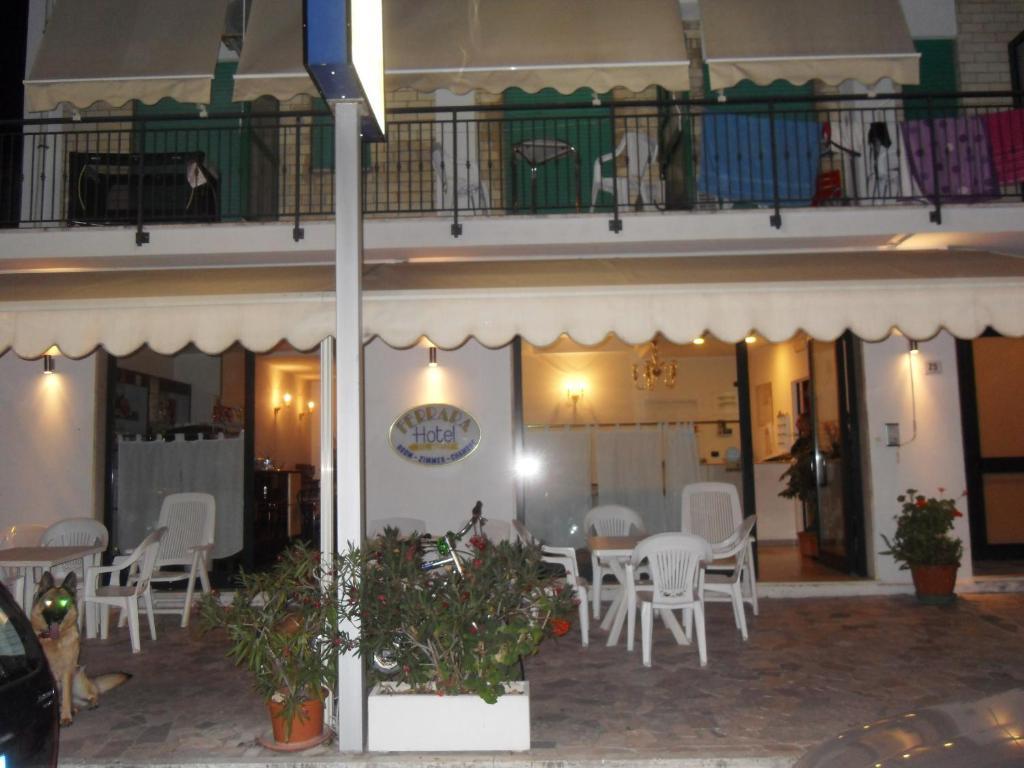 Hotel Ferrara San Benedetto del Tronto Exterior foto